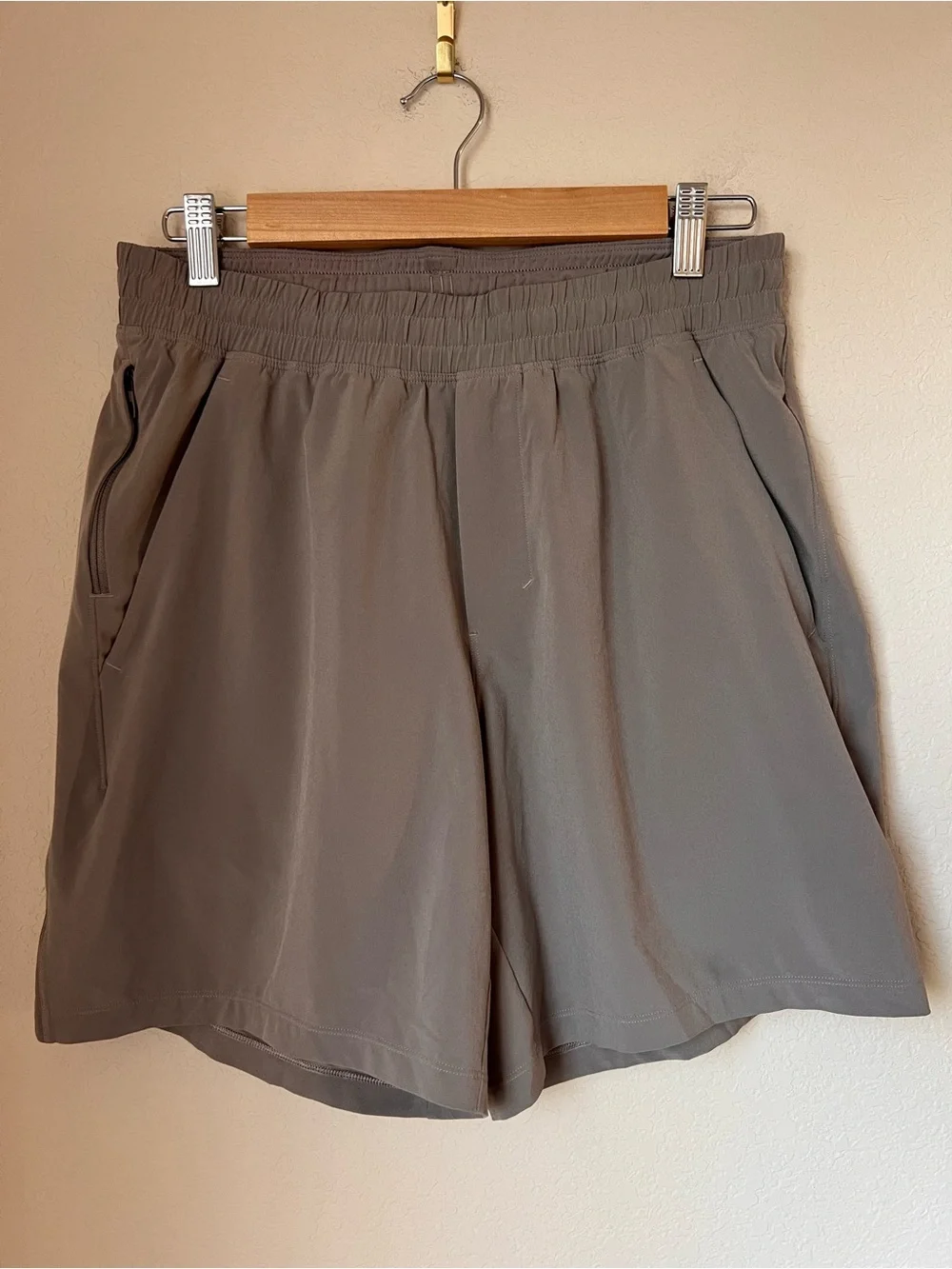 Lululemon Men’s Pace Breaker Linerless Short 7” Size M